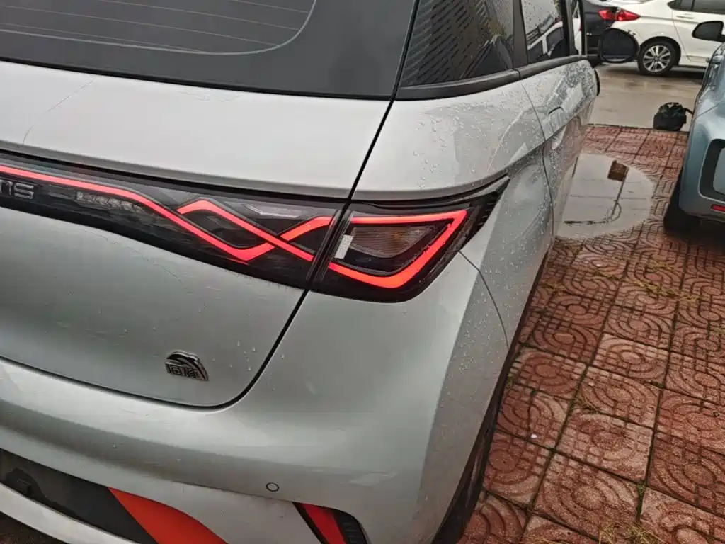 BYD Dolphin — миниатюра 8