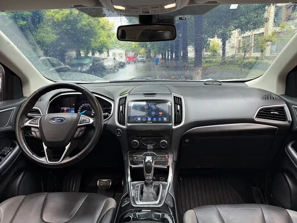 Ford Edge — миниатюра 6