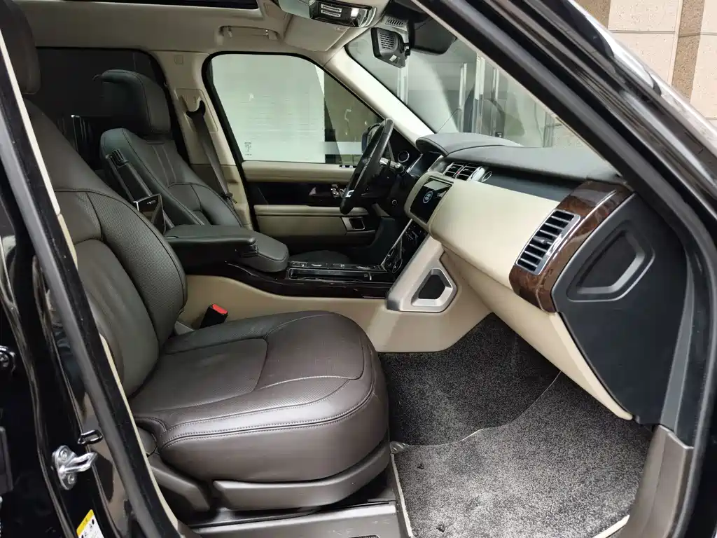 Land Rover Range Rover — миниатюра 8