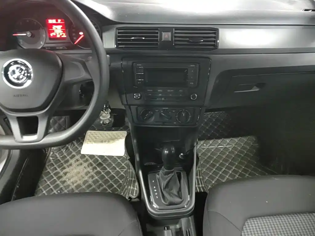 Volkswagen Santana — миниатюра 13