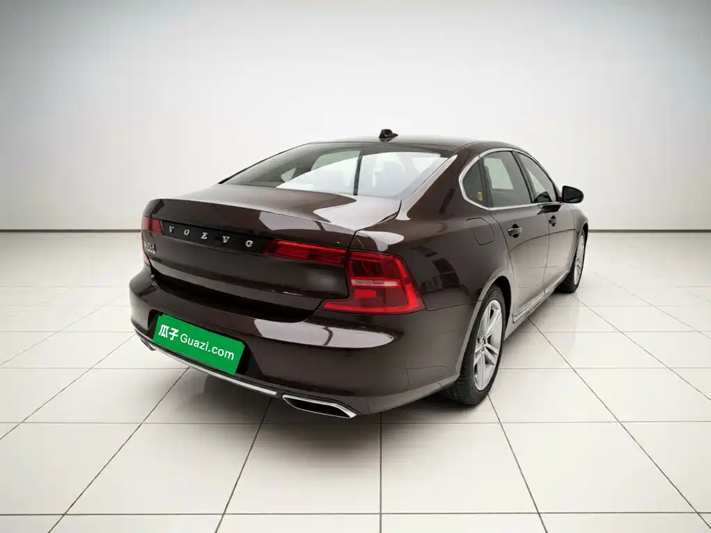 Volvo S90 — миниатюра 6