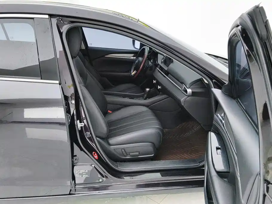 Mazda Atenza — миниатюра 8