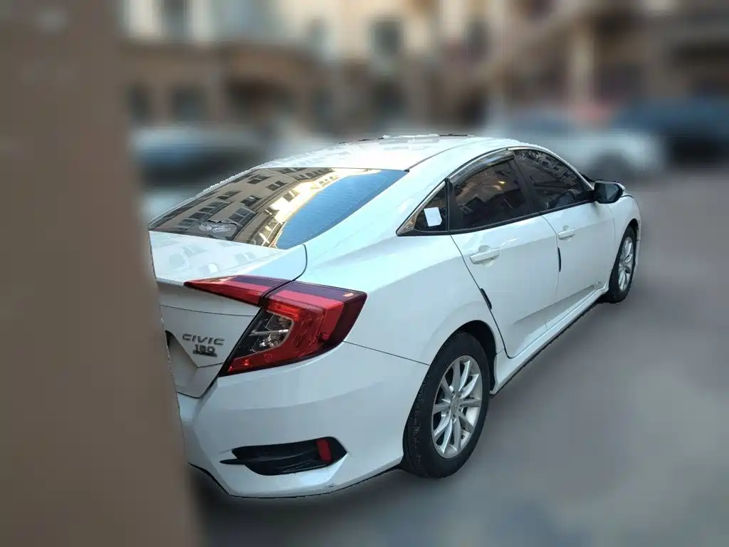 Honda Civic — миниатюра 6