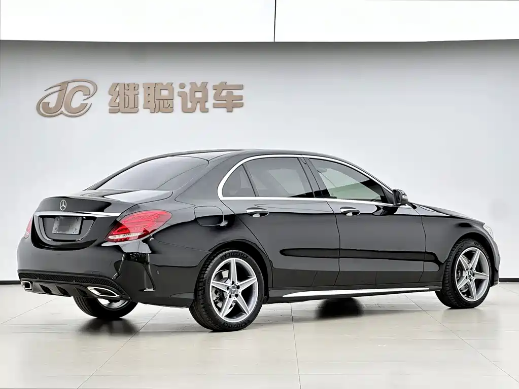 Mercedes-Benz C-Class — миниатюра 5