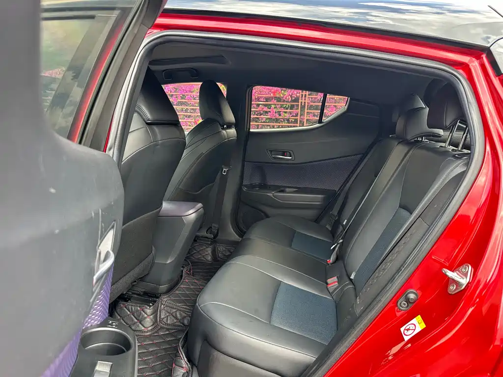 Toyota C-HR — миниатюра 7