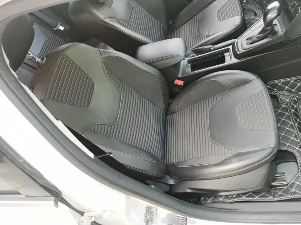 Ford Focus — миниатюра 25