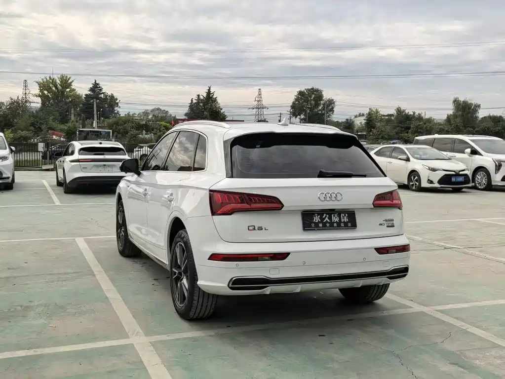 Audi Q5L — миниатюра 15