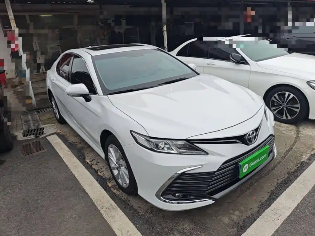 Toyota Camry — миниатюра 4