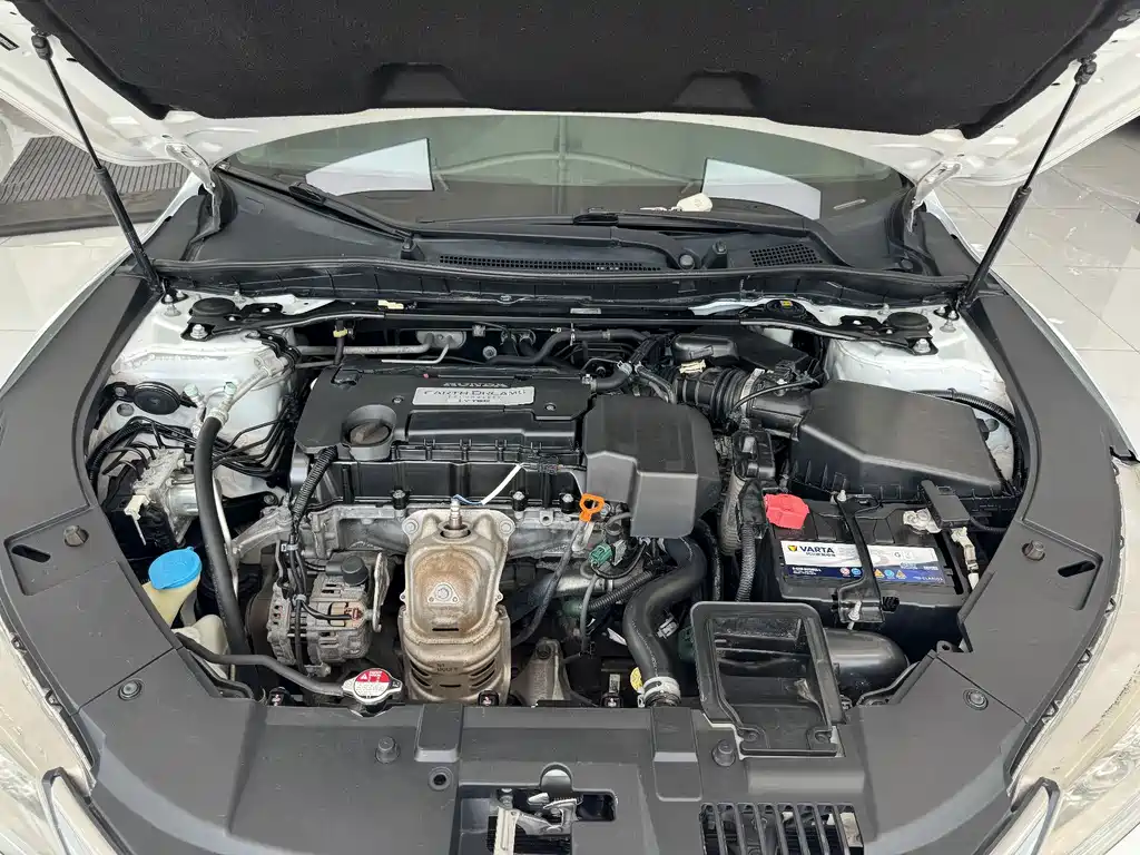 Honda Accord — миниатюра 17