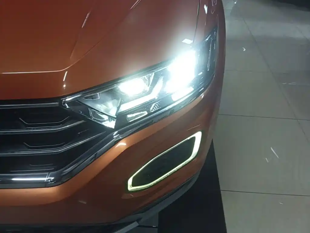 Volkswagen T-Roc — миниатюра 24