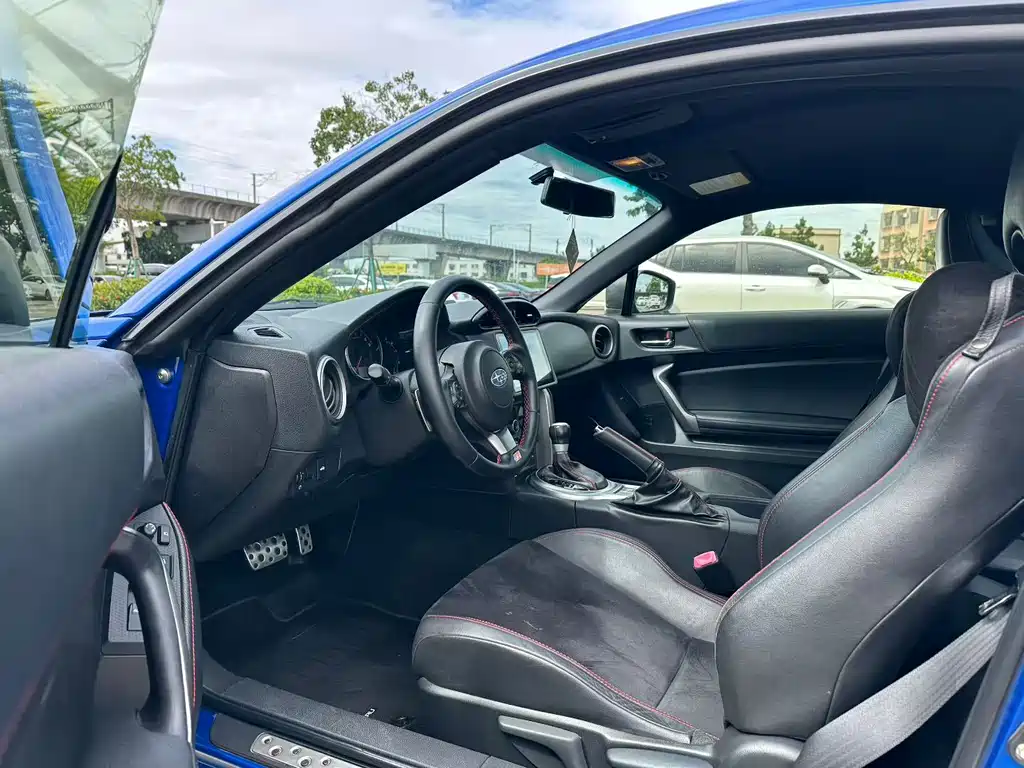 Subaru BRZ — миниатюра 7