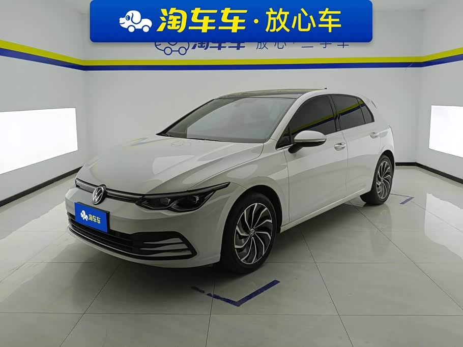 Volkswagen Golf 1.4 л 2024 г. Белый, пробег 25200 км