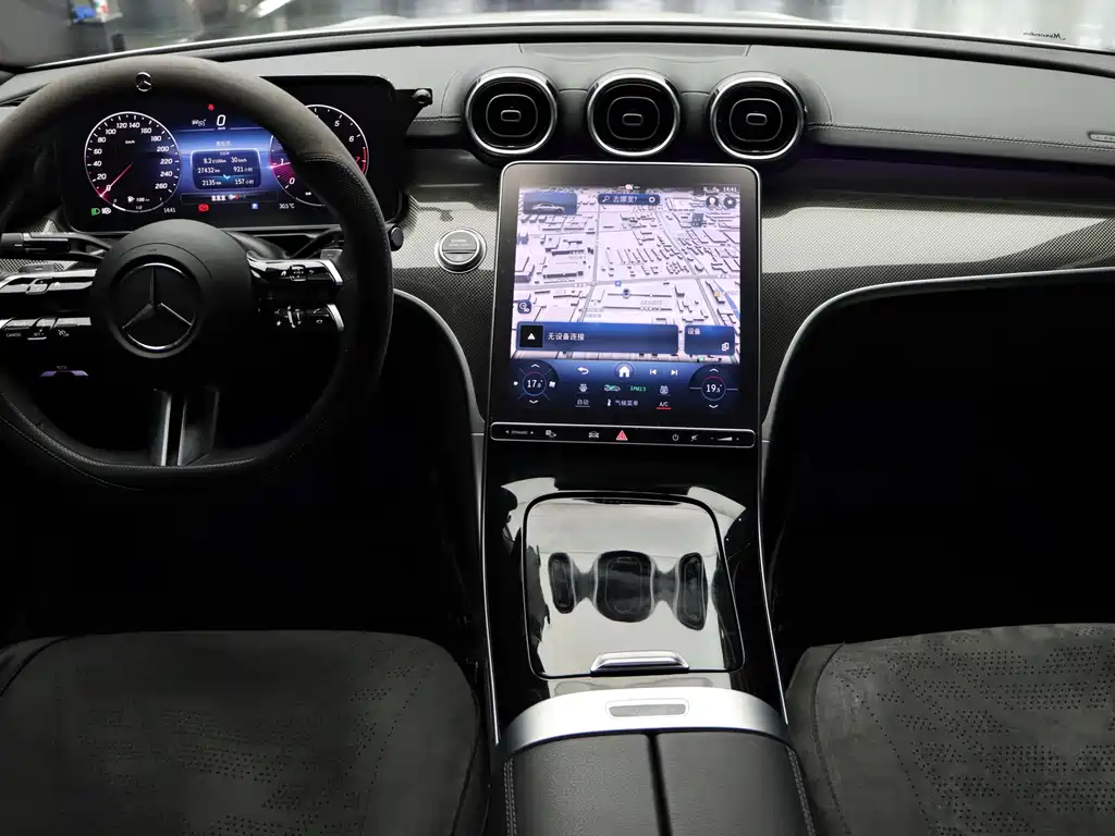 Mercedes-Benz C-Class — миниатюра 12