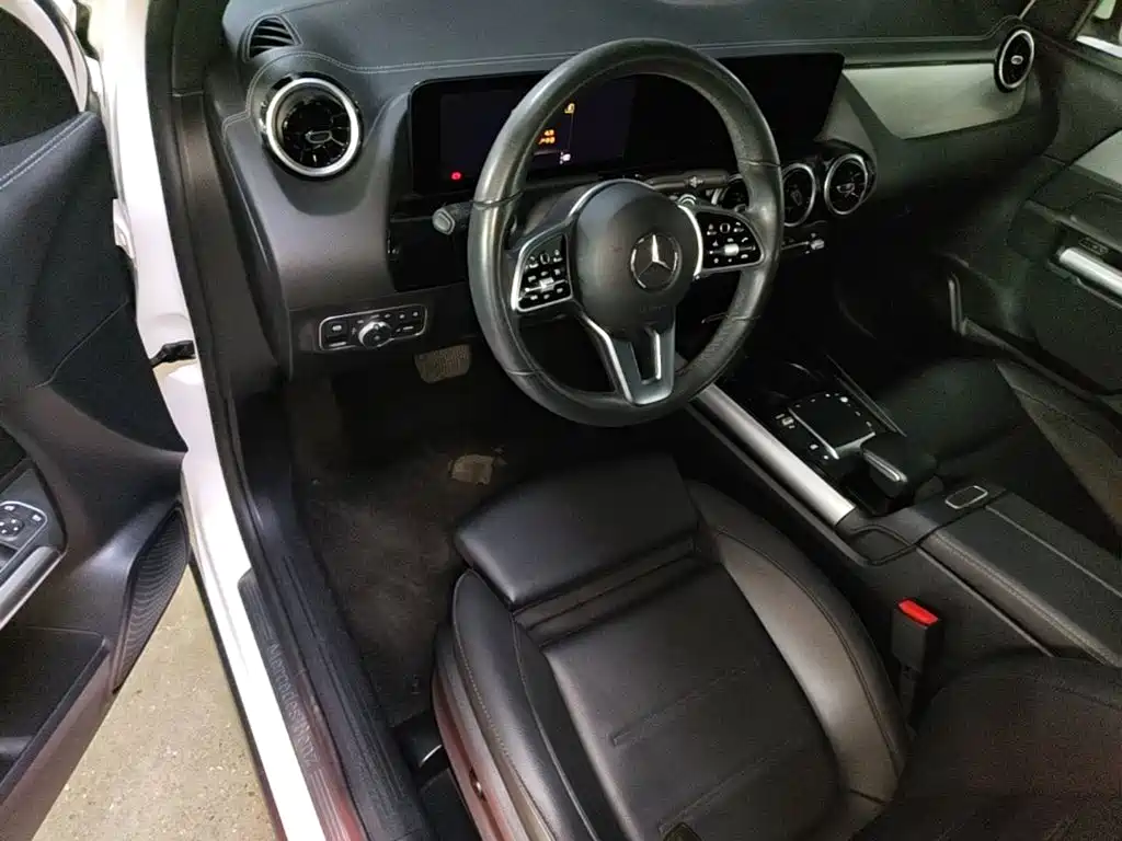 Mercedes-Benz GLA — миниатюра 21