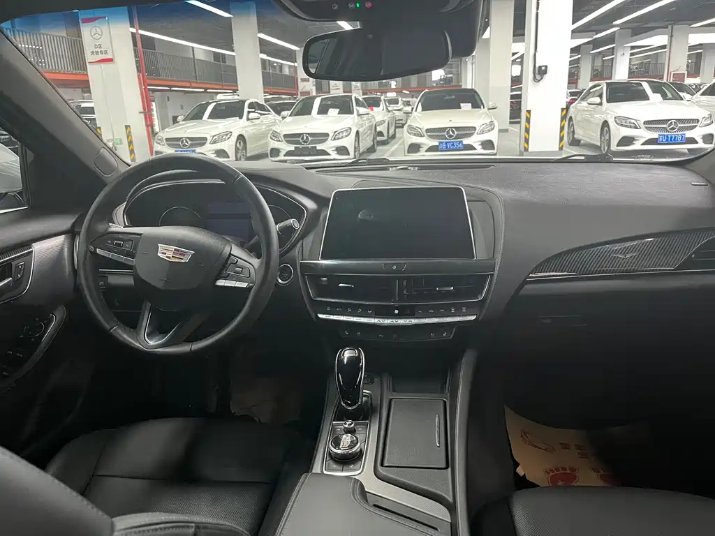 Cadillac CT5 — миниатюра 7