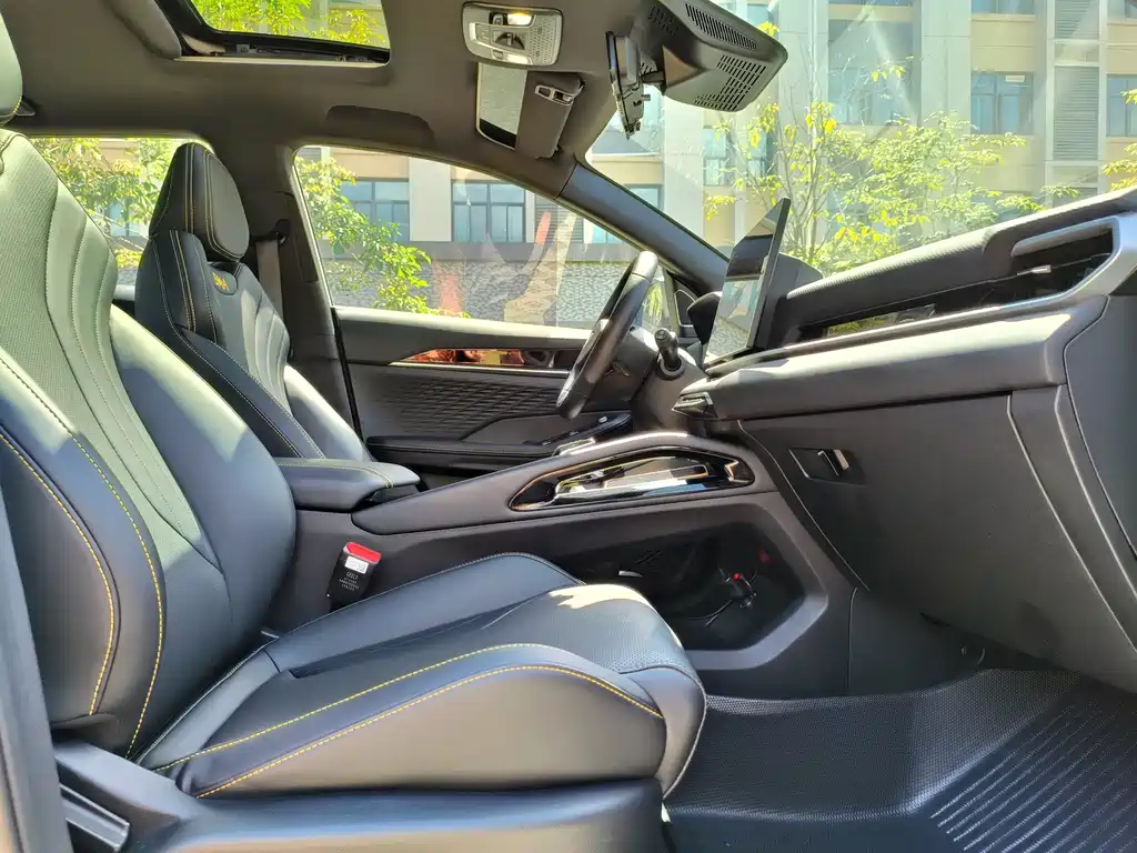 Geely Binyue — миниатюра 8