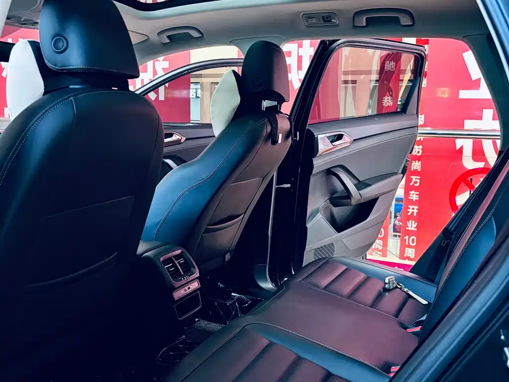 Volkswagen Tharu — миниатюра 10