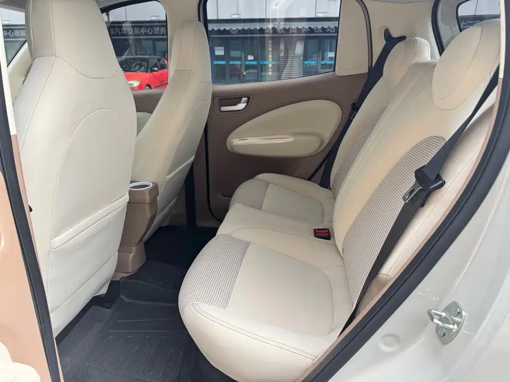 Wuling MINIEV — миниатюра 5