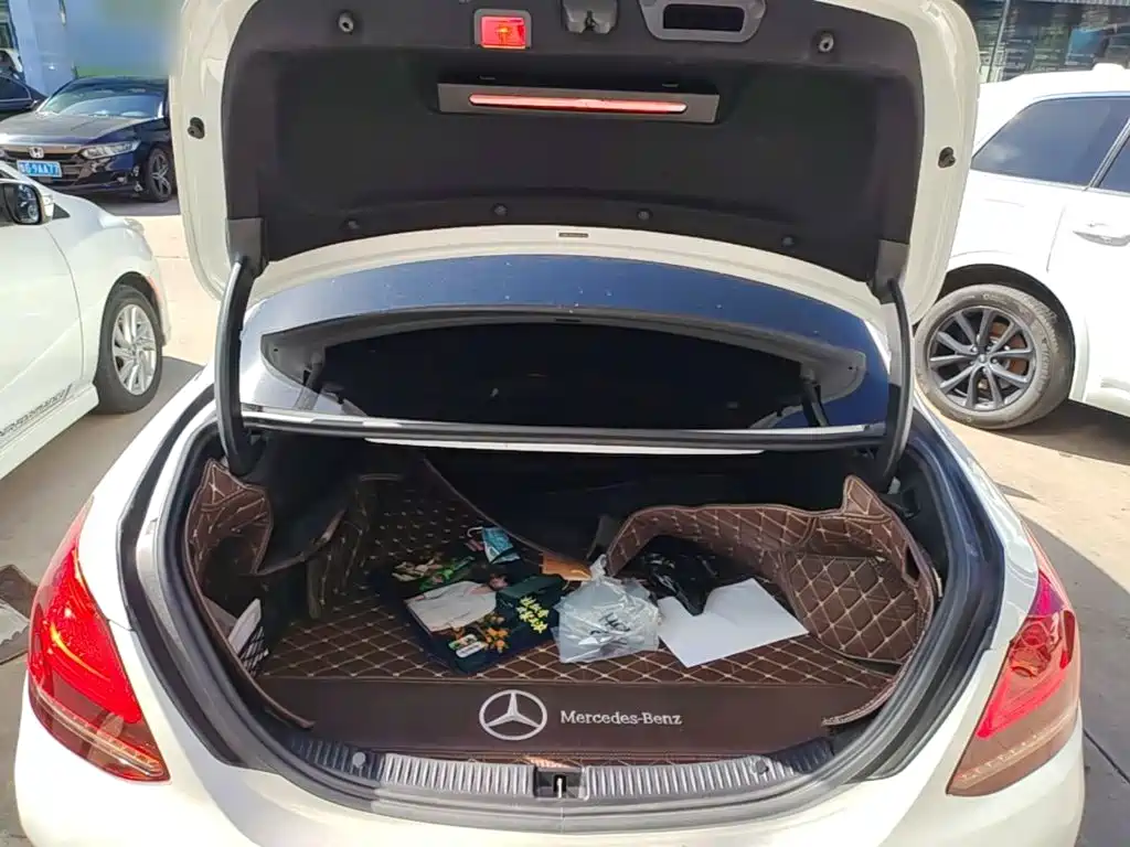 Mercedes-Benz C-Class — миниатюра 19