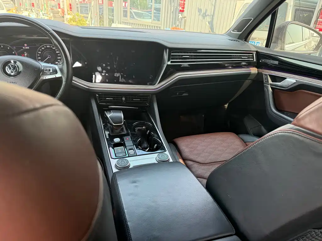 Volkswagen Touareg — миниатюра 5