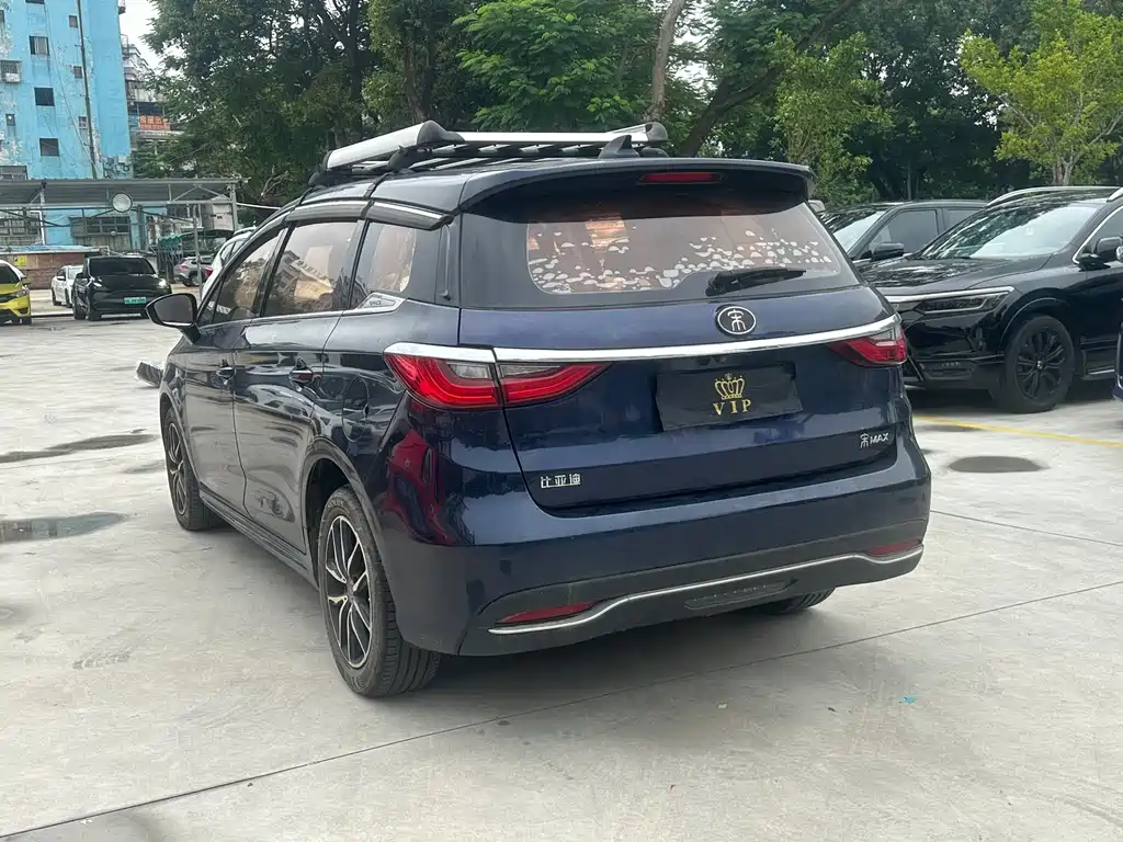 BYD MAX — миниатюра 7