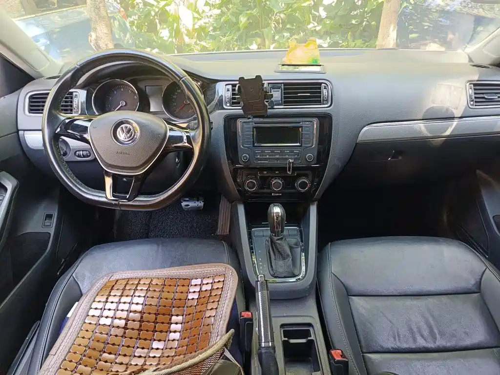 Volkswagen Sagitar — миниатюра 5