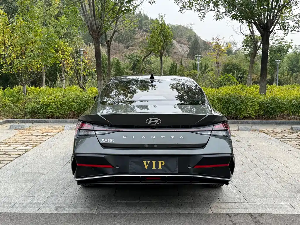 Hyundai Elantra — миниатюра 14