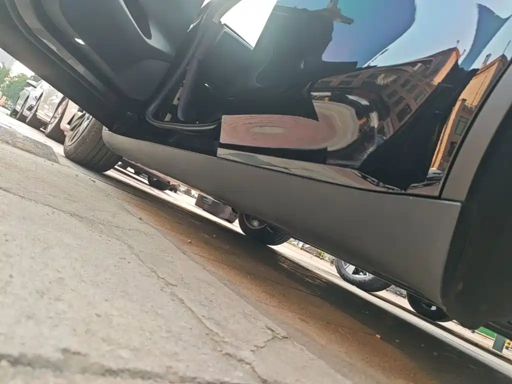 Tesla Model Y — миниатюра 22