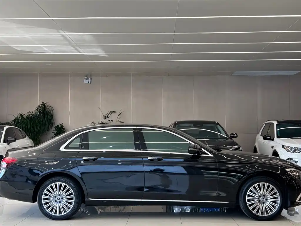 Mercedes-Benz E-Class — миниатюра 4