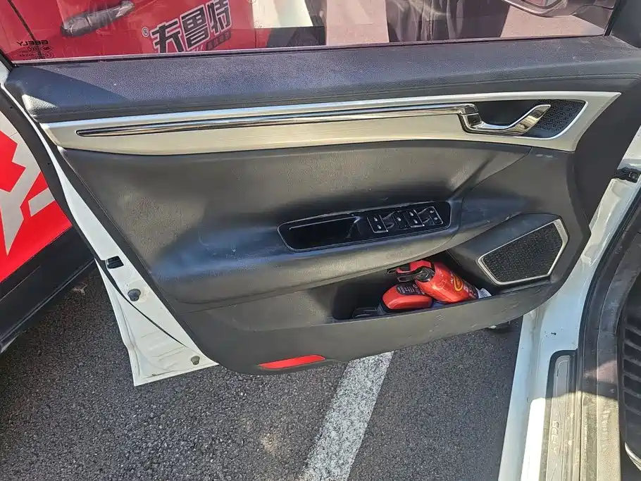 Geely Emgrand GL — миниатюра 7