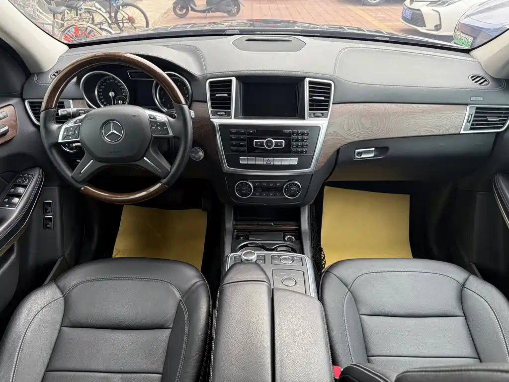 Mercedes-Benz GL-Class — миниатюра 10