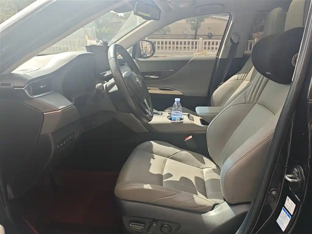 Toyota Harrier — миниатюра 4