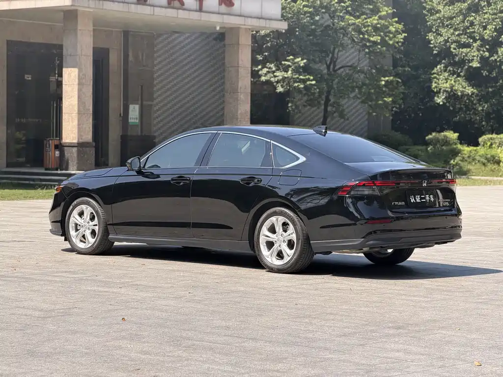 Honda Accord — миниатюра 7