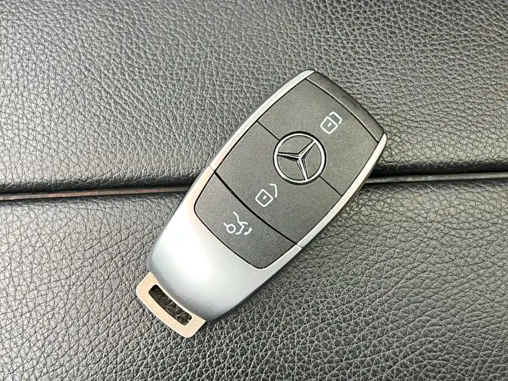 Mercedes-Benz C-Class — миниатюра 19