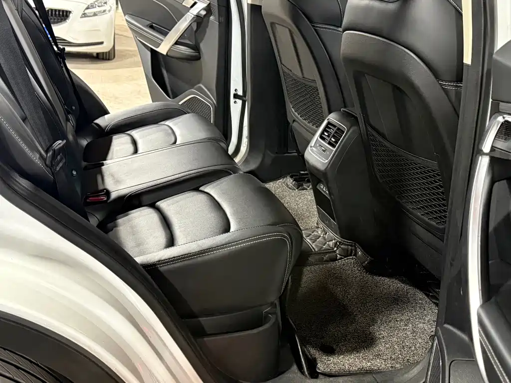 Geely Boyue — миниатюра 10
