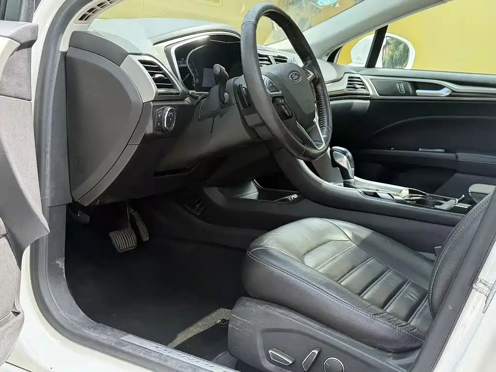 Ford Mondeo — миниатюра 3