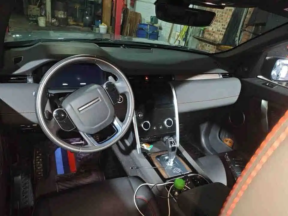 Land Rover Discovery Sport — миниатюра 5