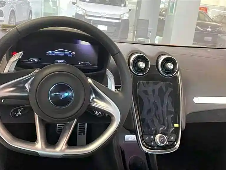 MCLAREN  GT