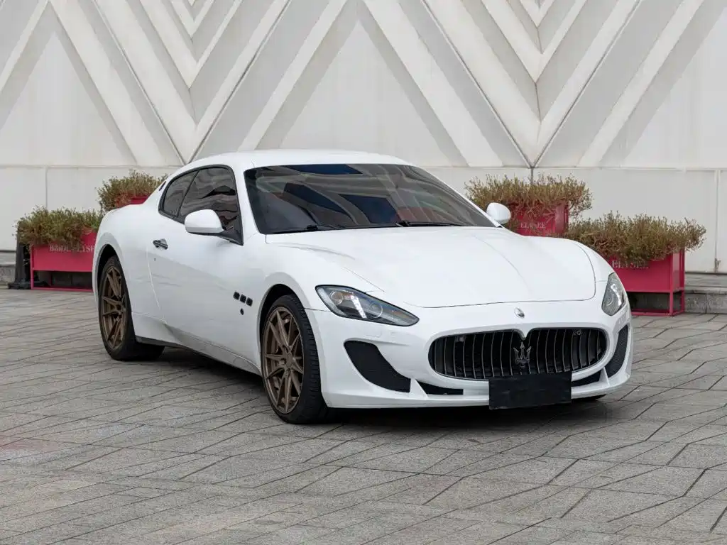 Maserati GranTurismo — миниатюра 3