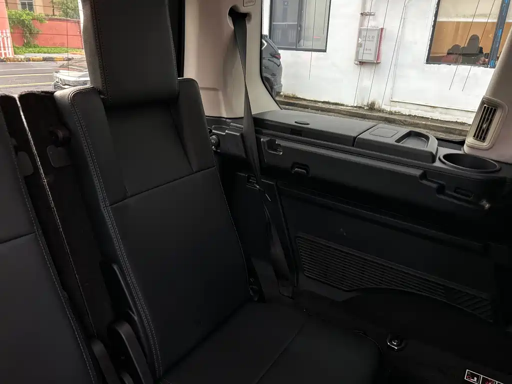 Land Rover Discovery — миниатюра 36