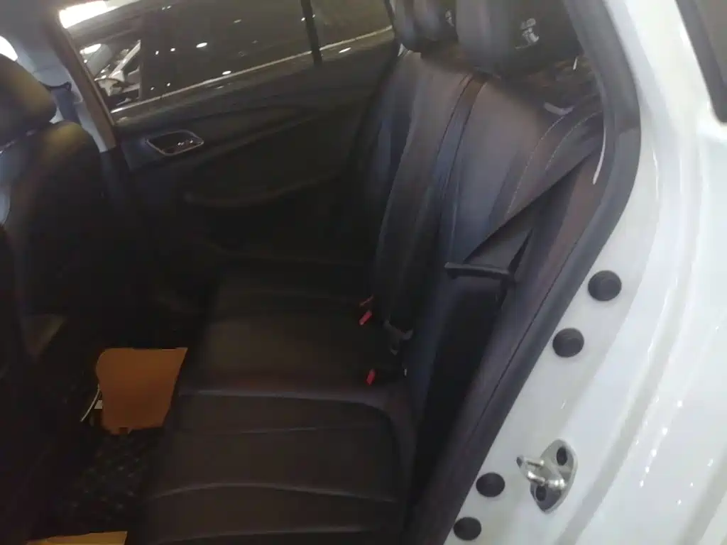 Roewe i5 — миниатюра 17