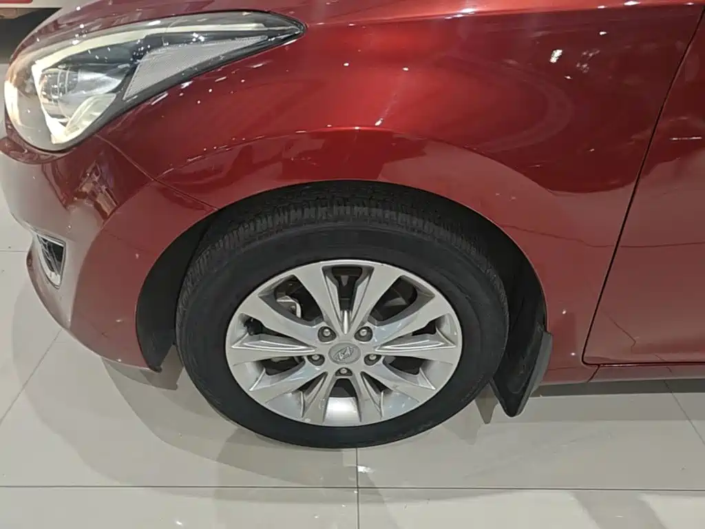 Hyundai Elantra Langdong — миниатюра 23
