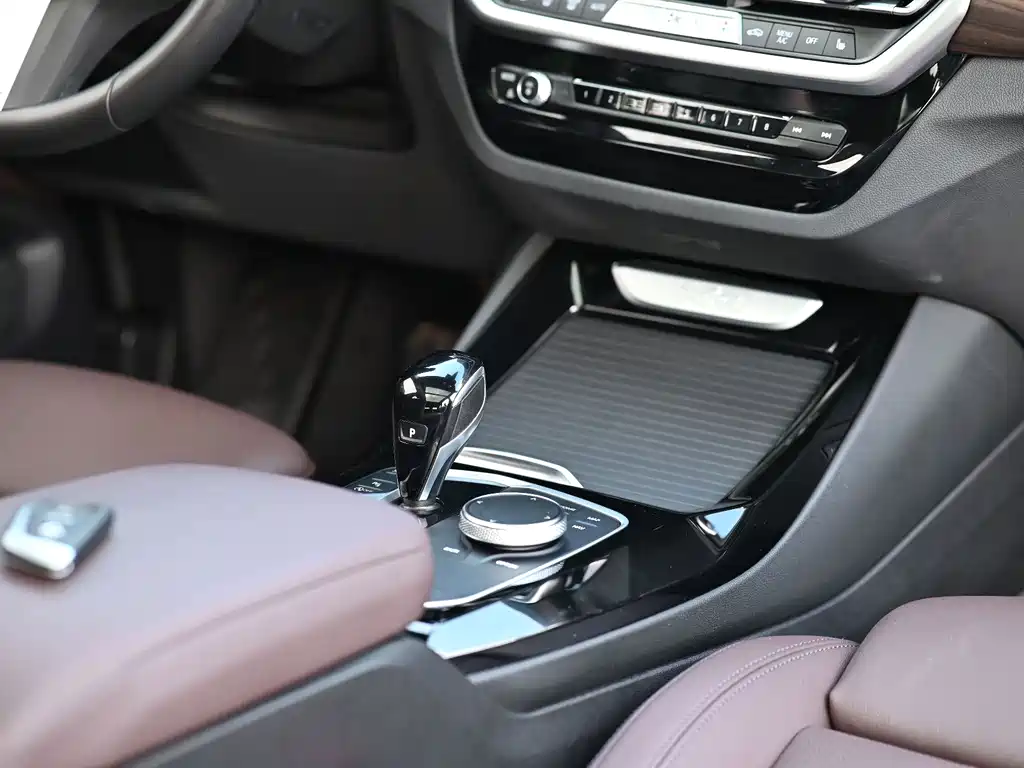 BMW X3 — миниатюра 9