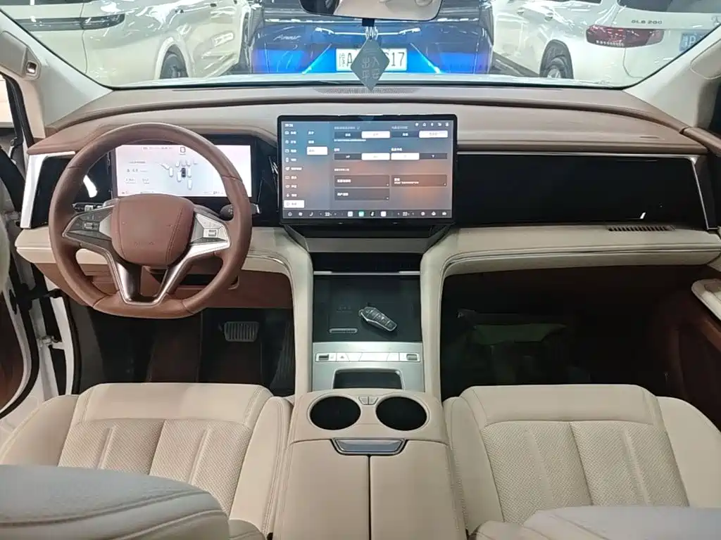 BYD Xia — миниатюра 10