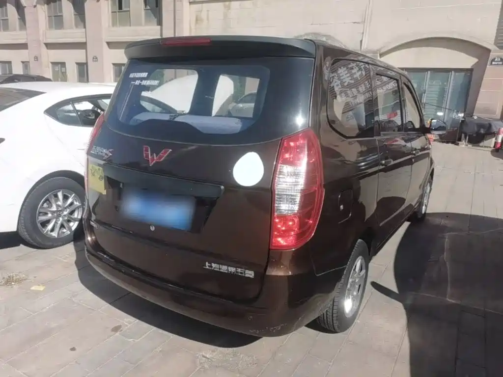 Wuling Hongguang — миниатюра 7