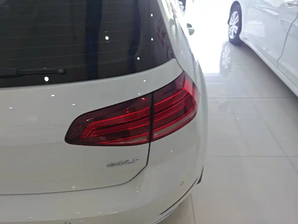 Volkswagen Golf — миниатюра 8