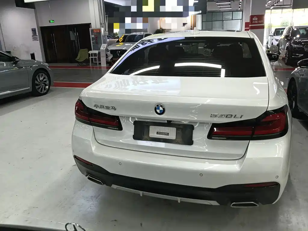 BMW 5 Series — миниатюра 6