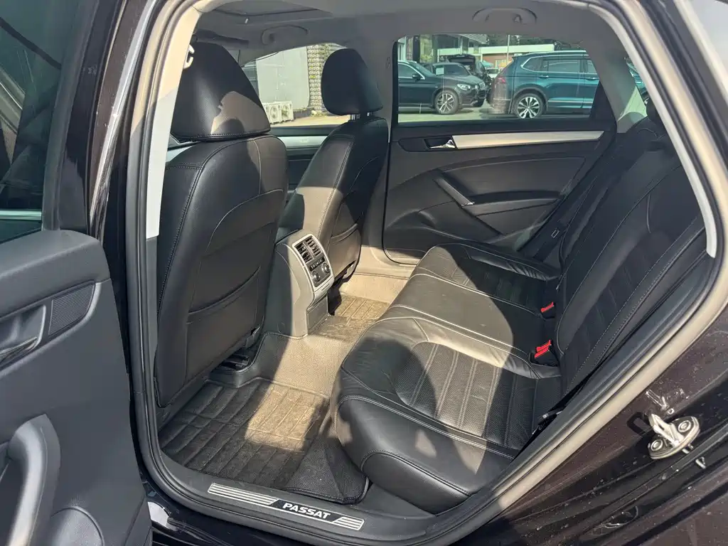 Volkswagen Passat — миниатюра 15