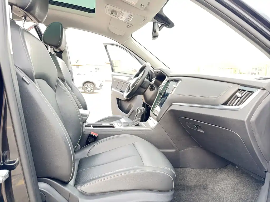Roewe RX5 New Energy — миниатюра 12