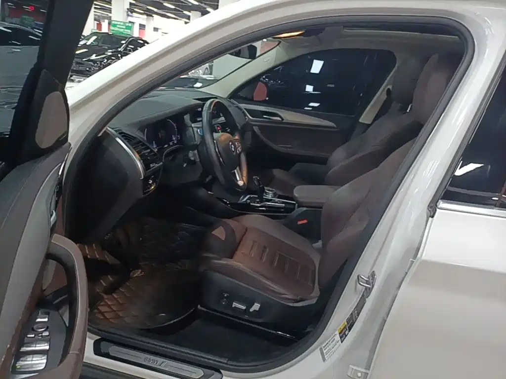 BMW iX3 — миниатюра 16